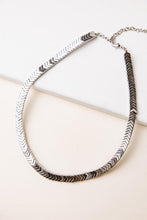 Load image into Gallery viewer, Arrow Necklace in Silver
