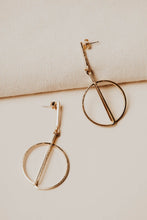 Load image into Gallery viewer, Harper Earrings

