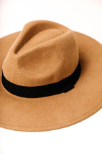 Load image into Gallery viewer, Ada Panama Hat in Camel
