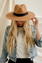 Load image into Gallery viewer, Ada Panama Hat in Camel
