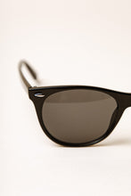 Load image into Gallery viewer, Hollywood Lights Sunglasses in Black
